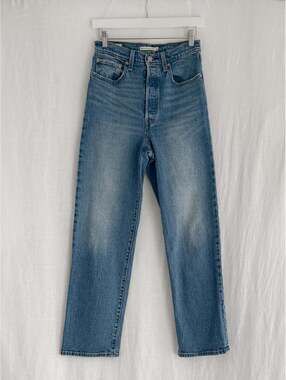 LEVI'S - SIZE 27